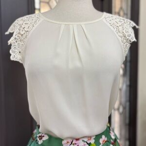 Philosophy Light Ivory Lace Cap Sleeve Pleated Neckline Blouse | Size M